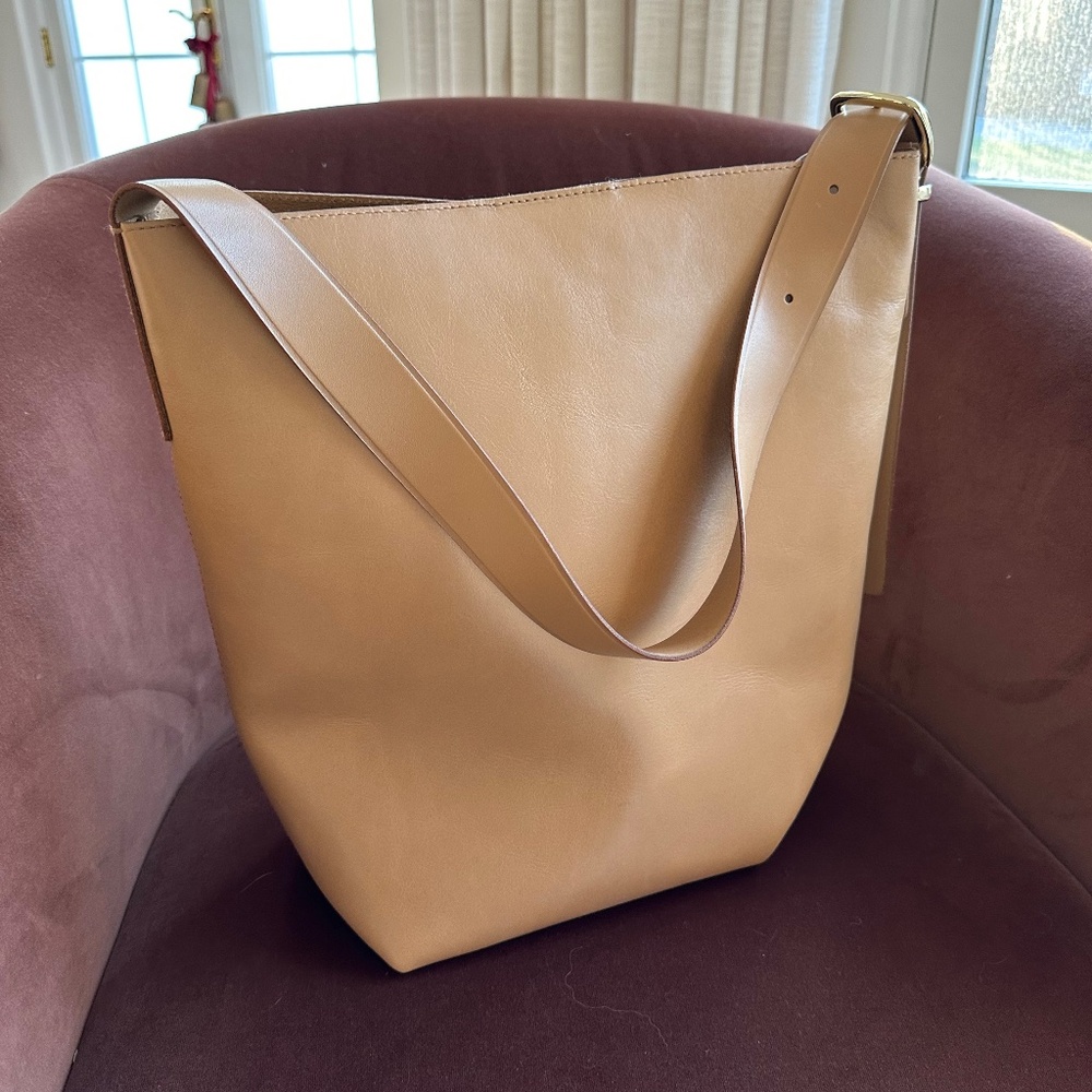 Madewell The Essential Bucket Tote in Amber Brown NWT